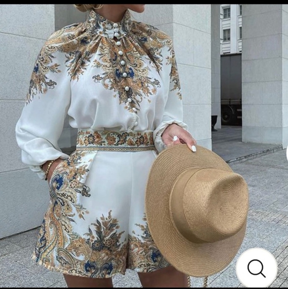 Beautiful Women's 2 Piece Short/Shirt Set